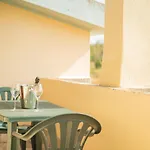 Con Piscina E Parcheggio Privato Vicino Al Mare Apartment